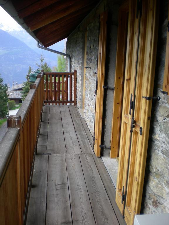 Appartamenti Grivola Ozein Exteriör bild